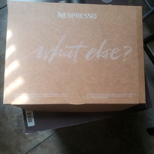 Nespresso Vermont Aeroccino3 with pods